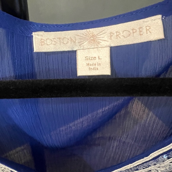 Boston proper blue Sheer Blouse with White Embroidery and sequins size large - Picture 4 of 4